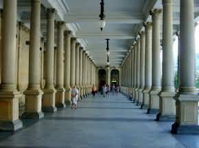 Karlovy Vary nabízí krásné kolonády!